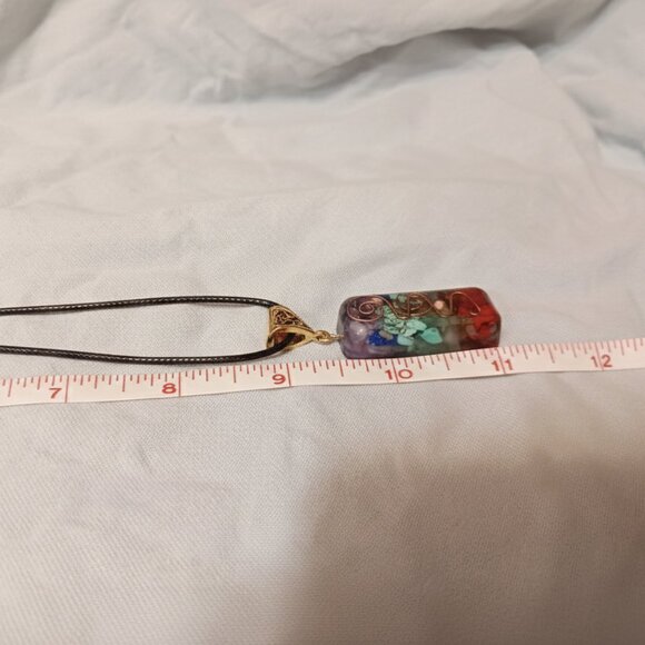 7 Chakra Gemstone Reiki Healing Copper Coil Pendant Necklace NWOT - Picture 6 of 8